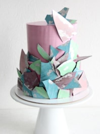 Свадебный торт с геометрическими фигурами